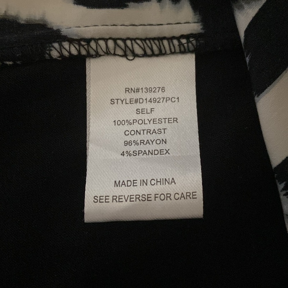 NWOT Daniel Rainn Elegant Black & White Abstract Long Sleeve Blouse Size Large - Picture 6 of 8